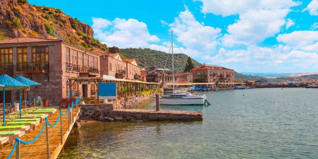 Tarih ve doğanın buluşma adresini arıyorsanız konum burası! Sonbaharın en iyi rotası: Büyülenmemek elde değil 1